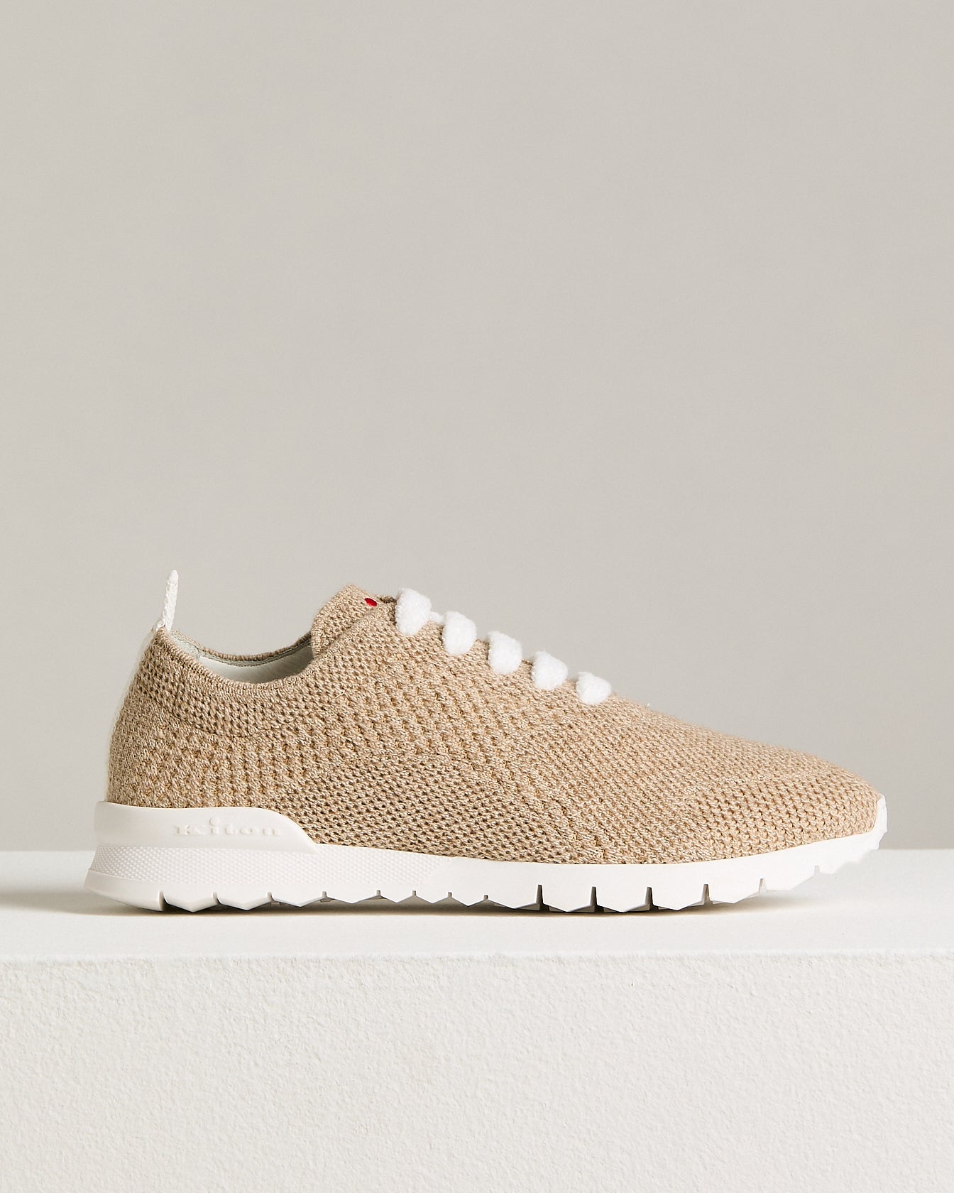 women's “fit” trainers in beige cashmere-knit