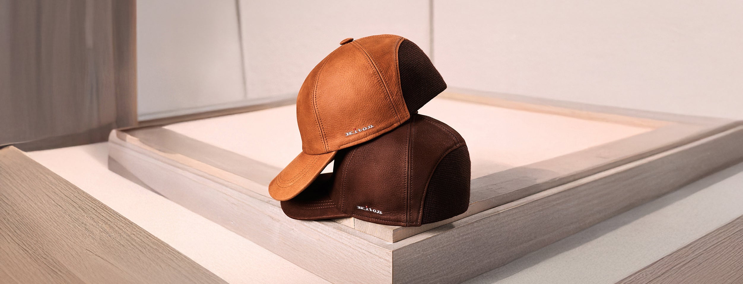 Men's elegant scarves, gloves & hats