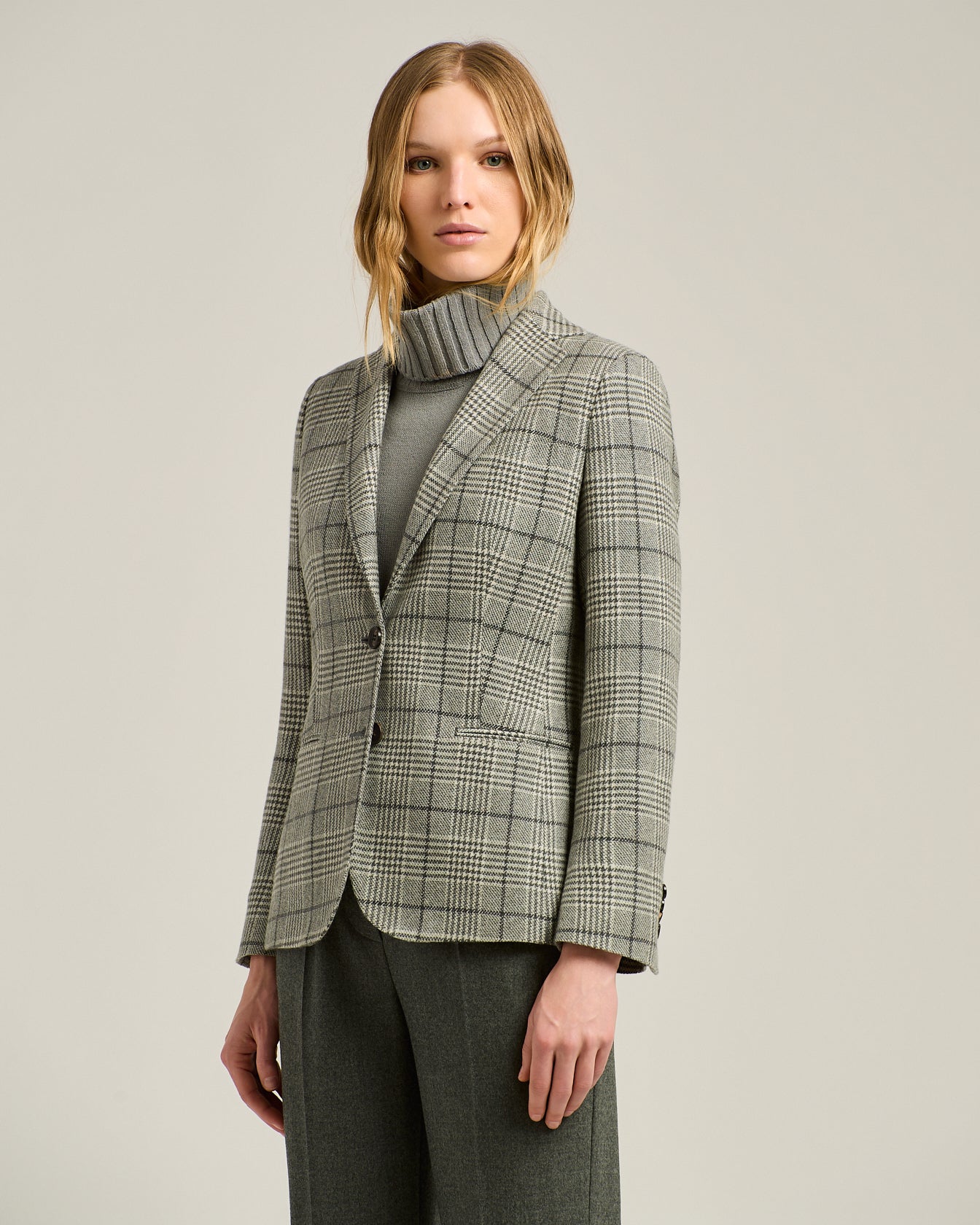 BLACK/WHITE PRINCE OF WALES CASHMERE BLAZER