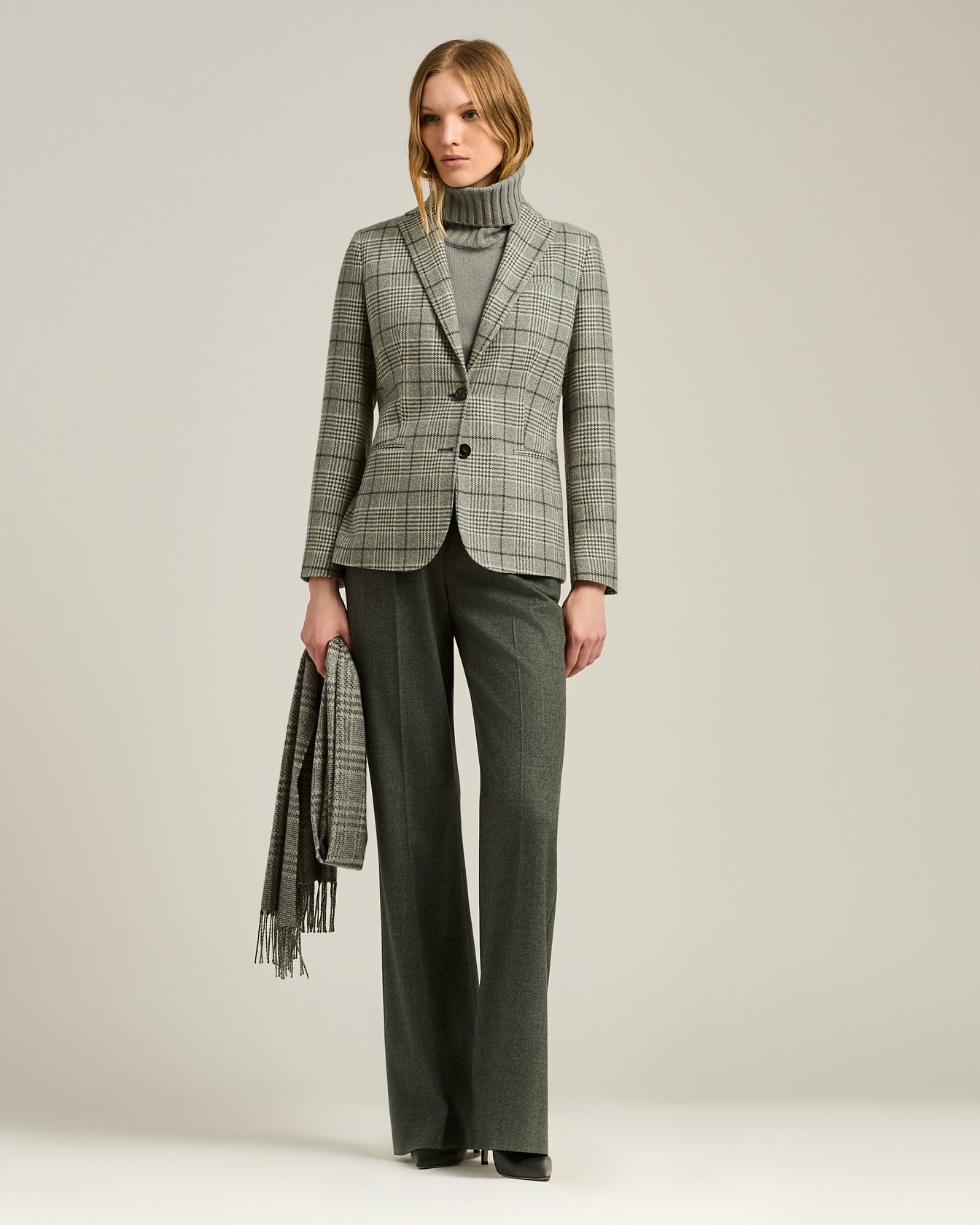 BLACK/WHITE PRINCE OF WALES CASHMERE BLAZER