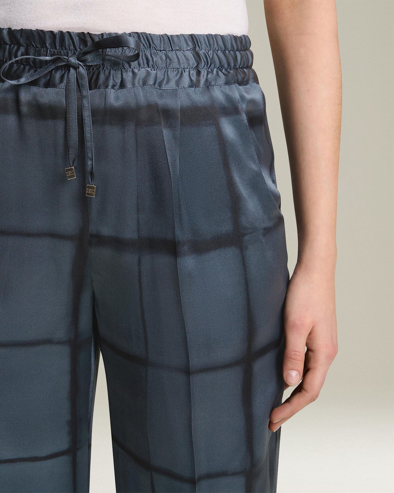 PRINTED SILK DRAWSTRING TROUSERS