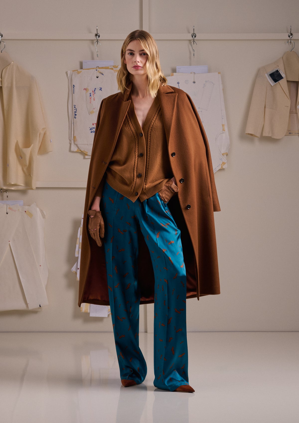 PURE SILK TROUSERS WITH ABSTRACT PRINT