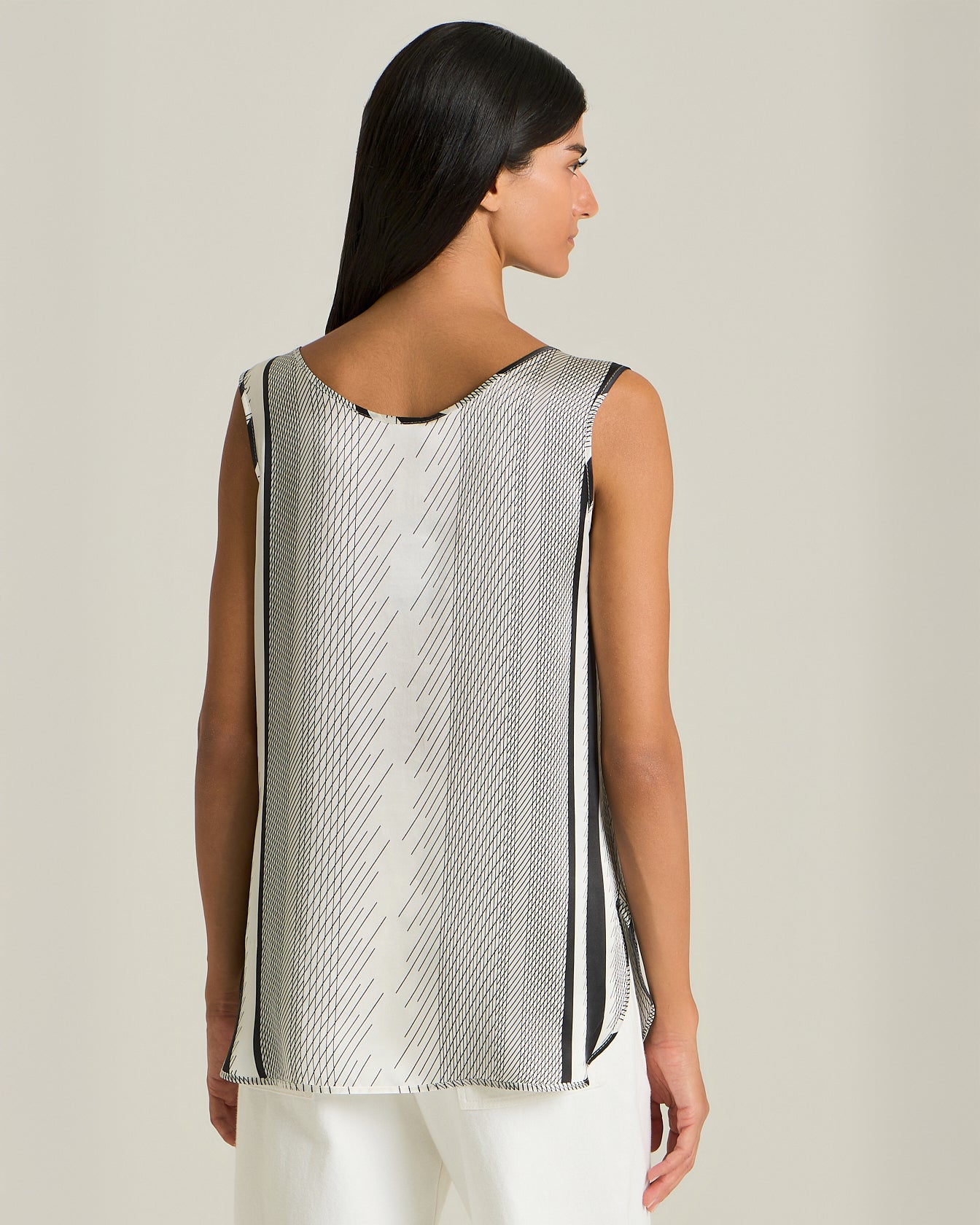 SILK TANK TOP WITH PRECIOUS STITCHES PATTERN