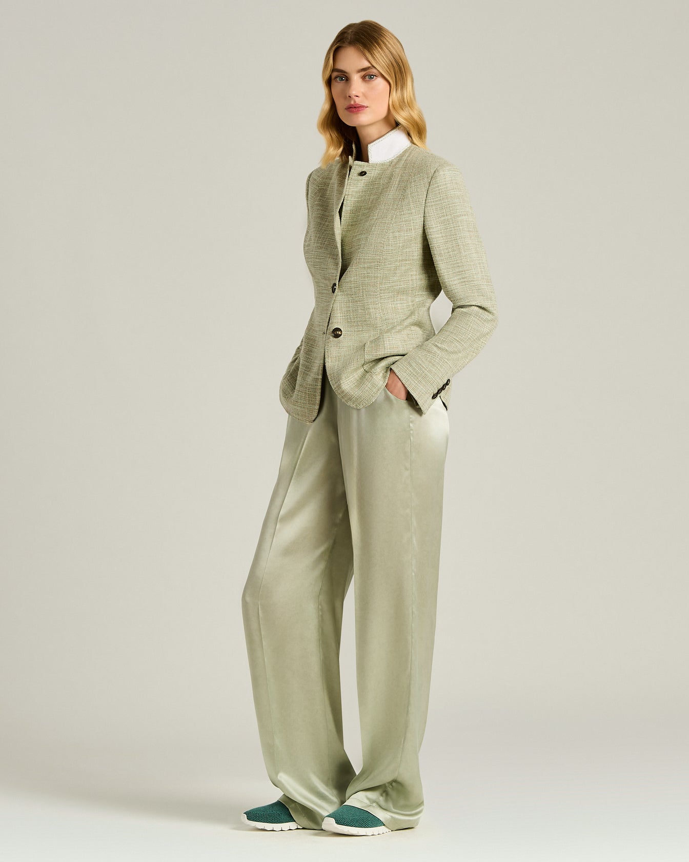 TAILORED JACKET IN FINE YARNS