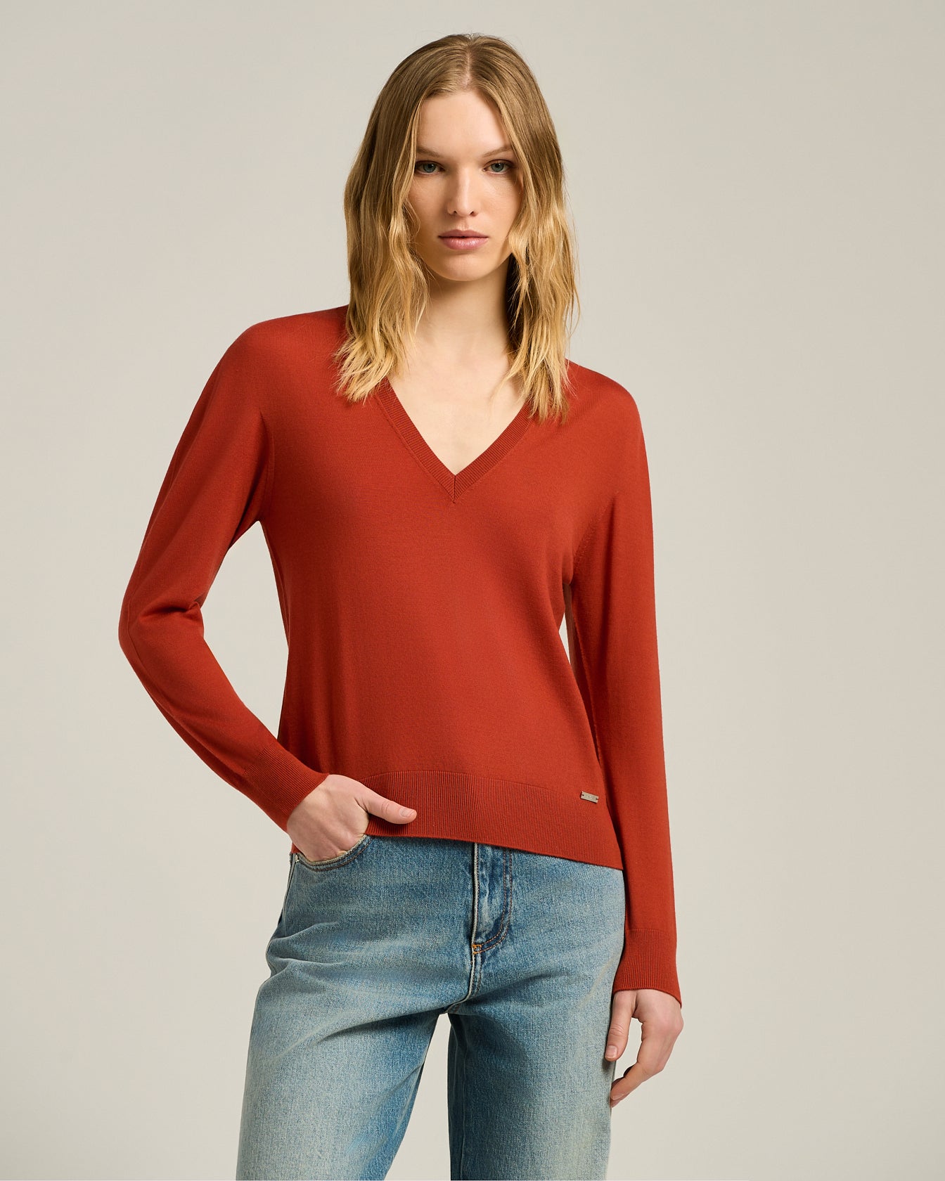 WOOL V-NECK TOP
