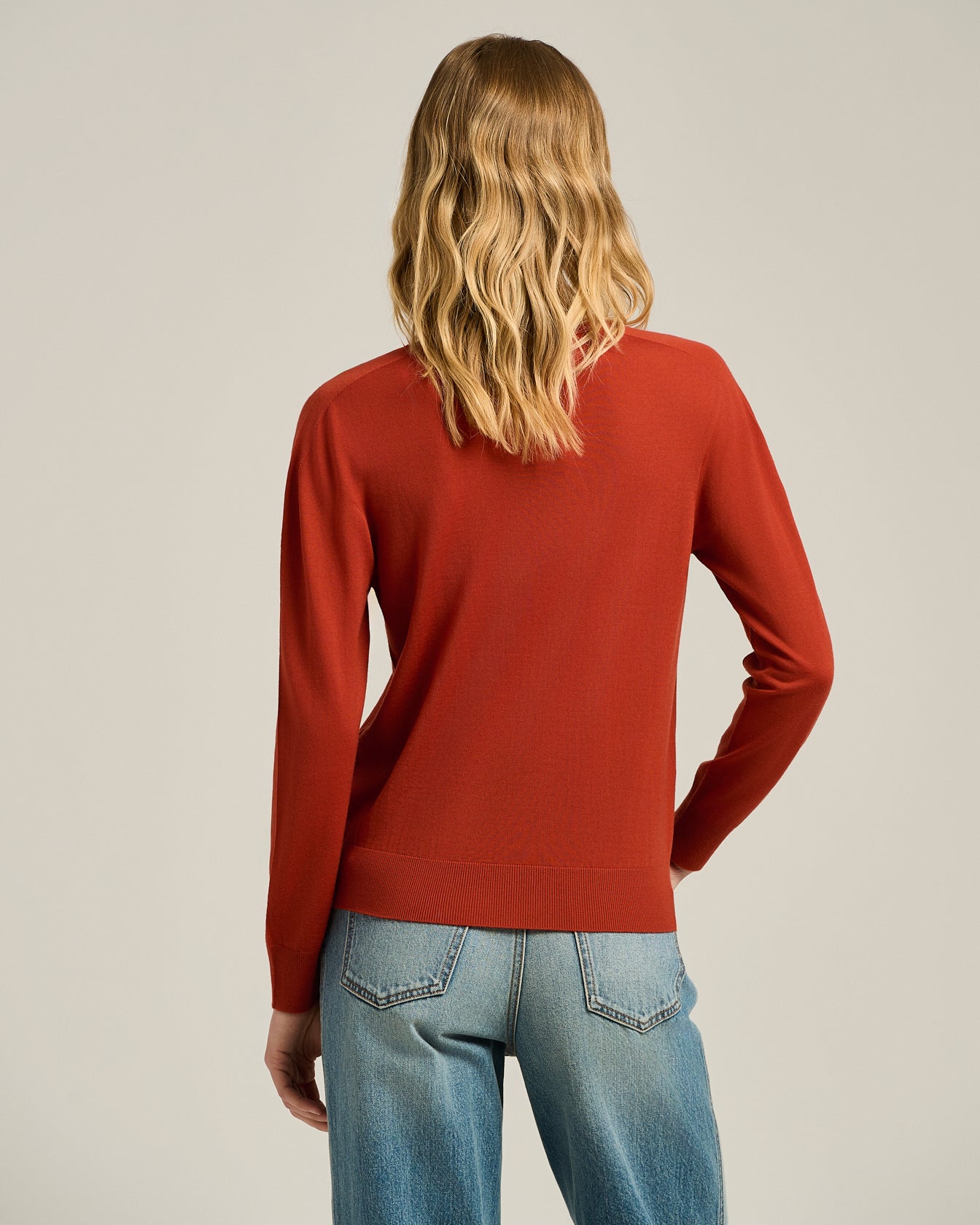 WOOL V-NECK TOP