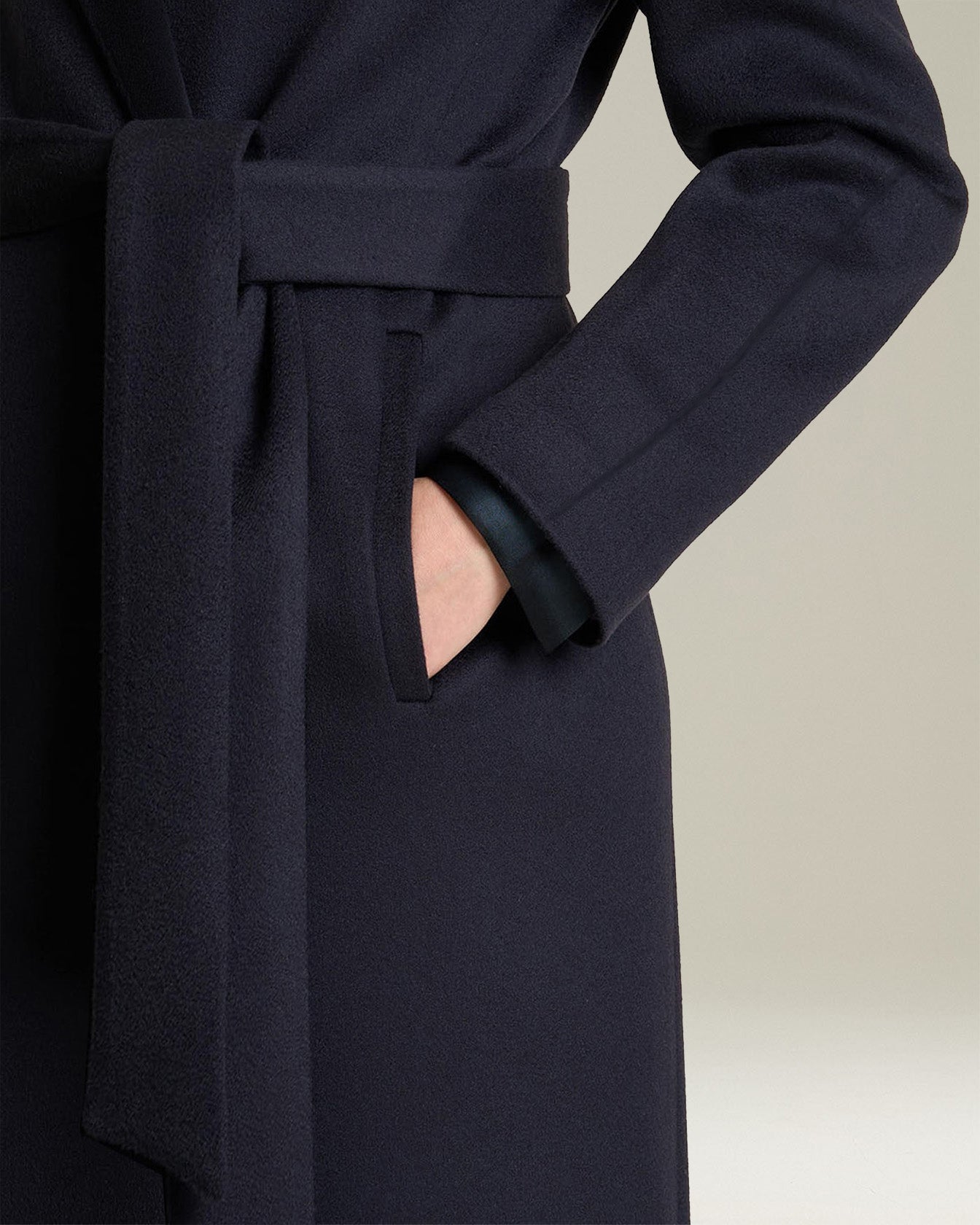 DOUBLE-BREASTED CASHMERE DOUBLE CLOTH COAT