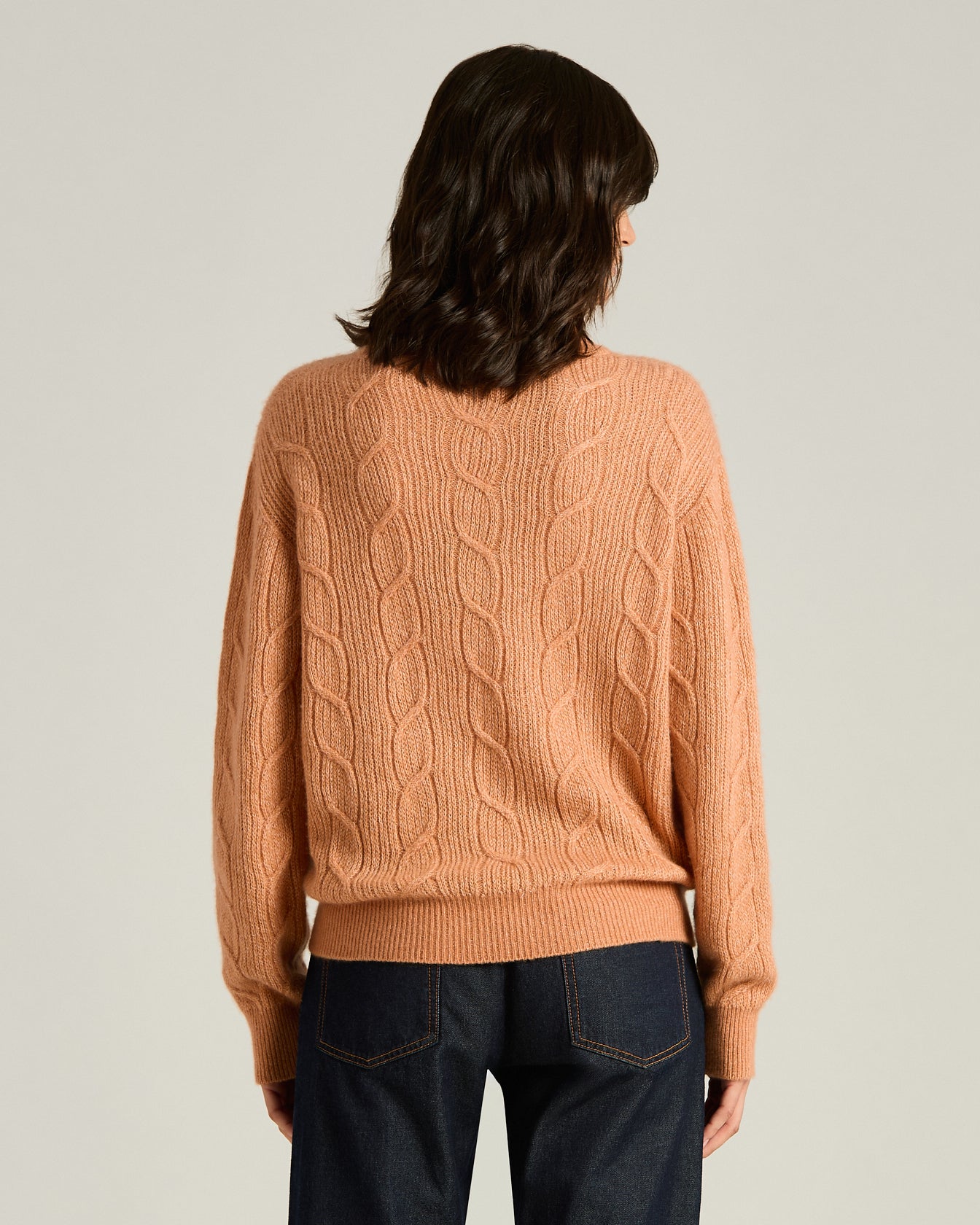 FINE YARN CREW NECK SWEATER