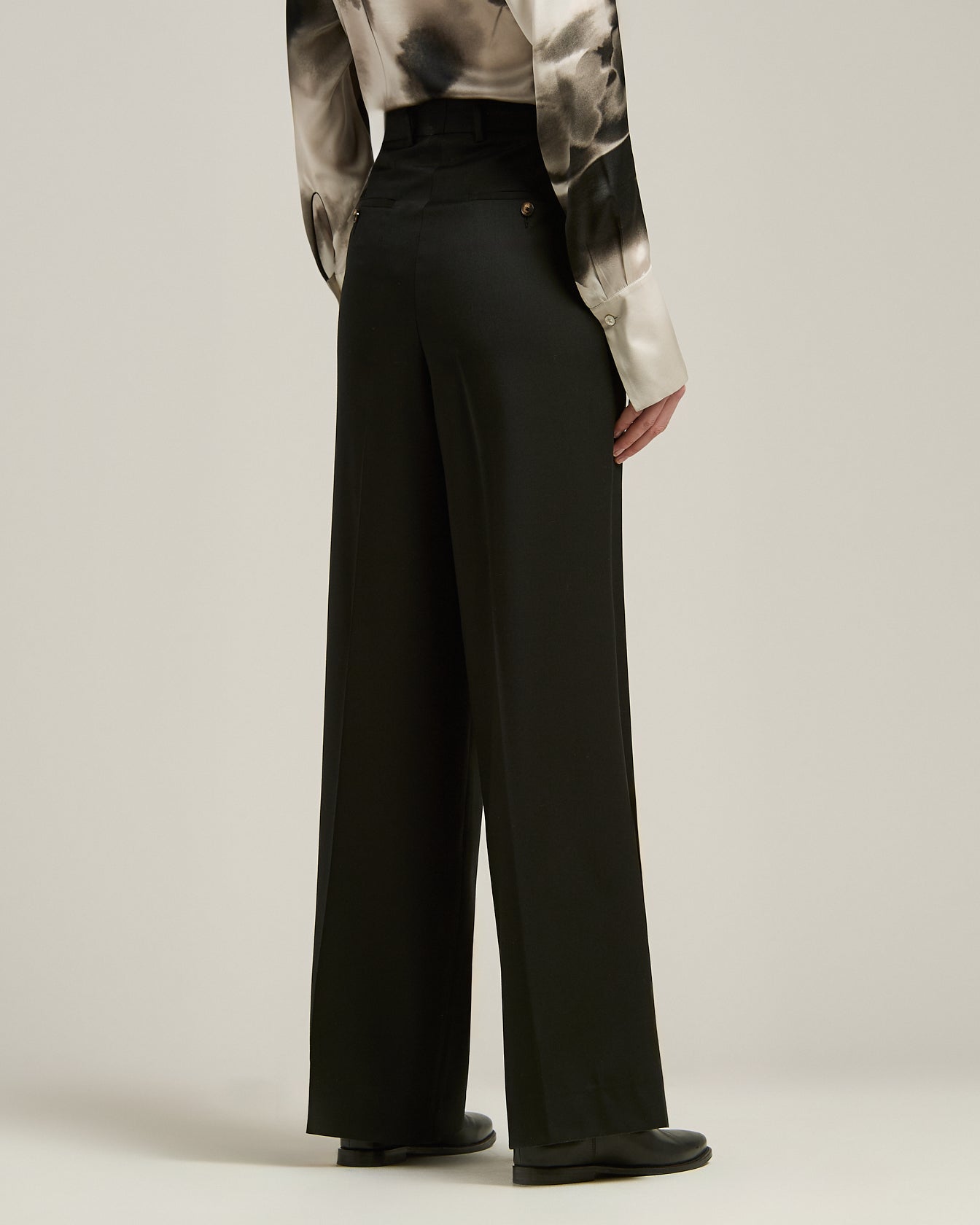 Woman's pure wool trousers