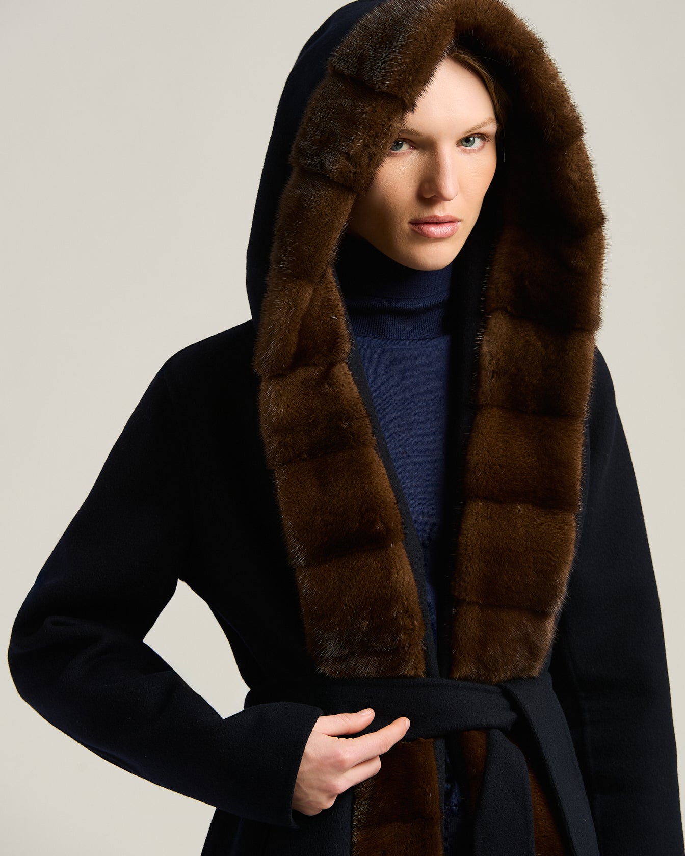 SHORT PURE CASHMERE COAT WITH FUR TRIM