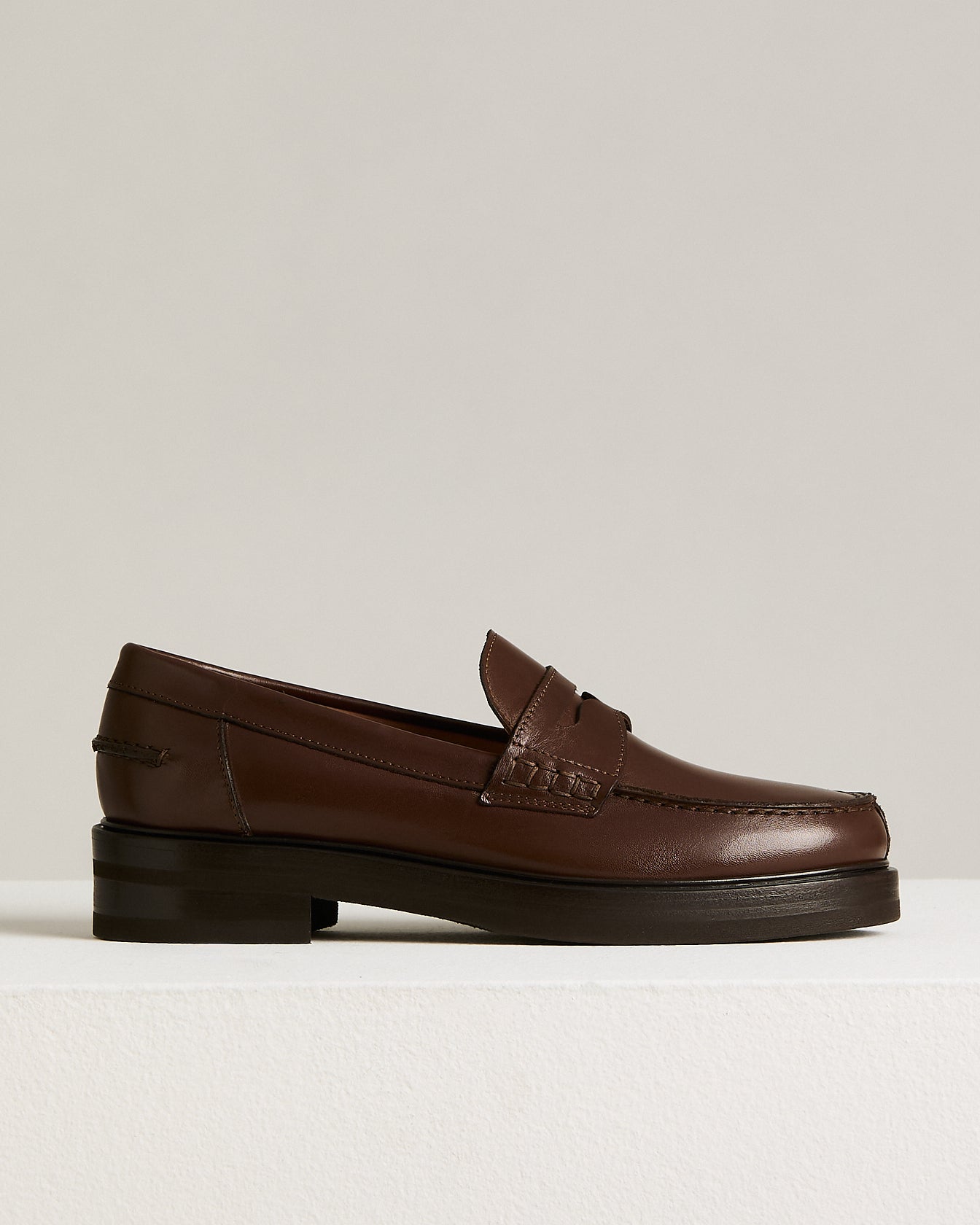 women's ebony smooth calfskin loafers