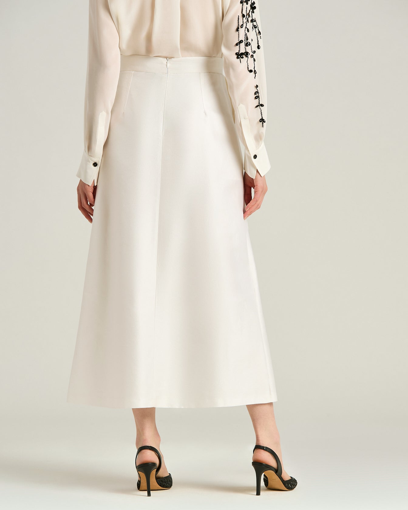 TAILORED SKIRT WITH RAISED EMBROIDERY