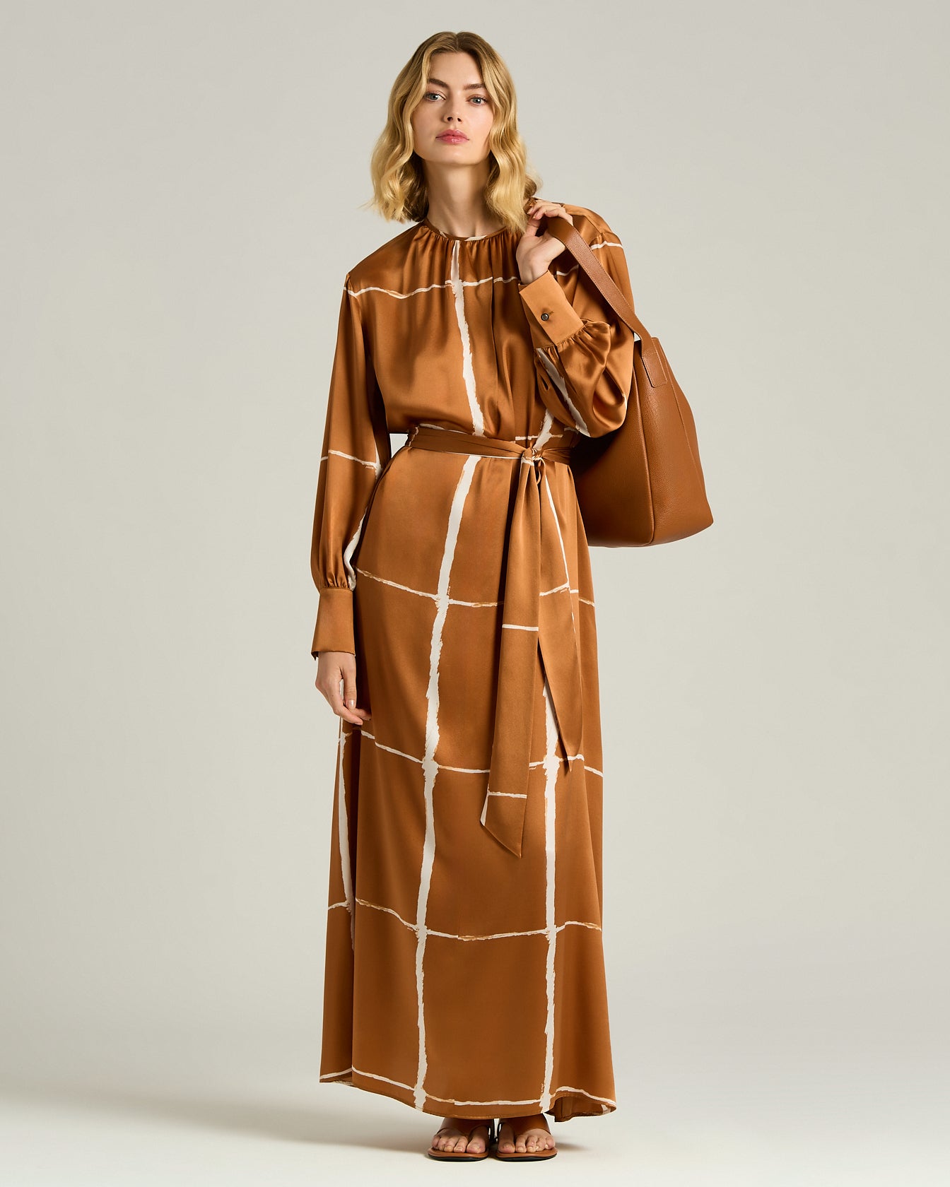 SILK SATIN DRESS WITH FLUID SILHOUETTE