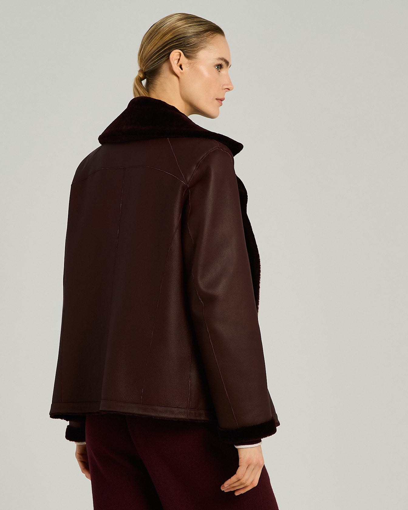 REVERSIBLE DOUBLE-BREASTED SHEARLING COAT