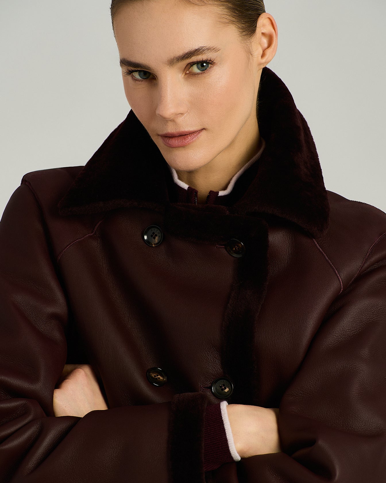 REVERSIBLE DOUBLE-BREASTED SHEARLING COAT