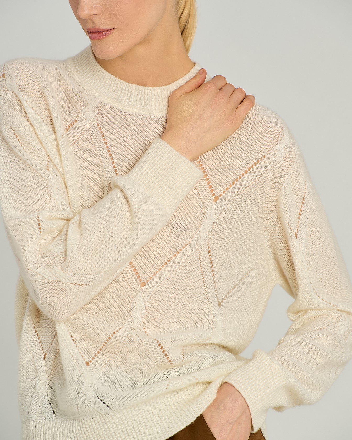 CASHMERE AND SILK CREWNECK SWEATER WITH OPENWORK PATTERN