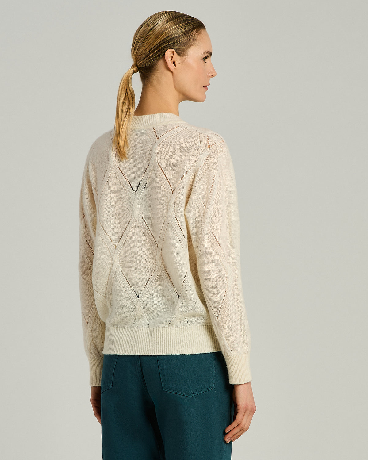 CREAM WHITE CASHMERE V-NECK SWEATER 3