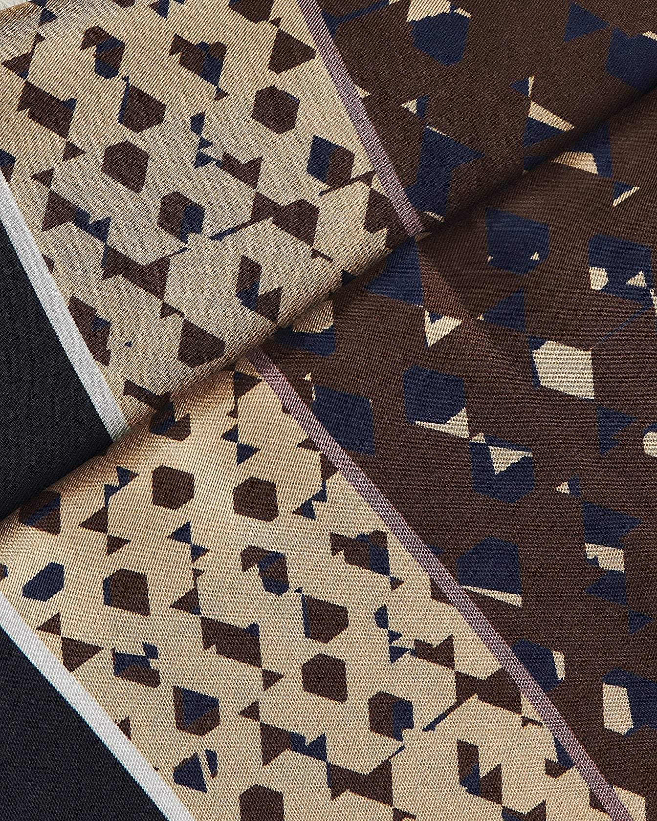 90X90 PURE SILK SCARF WITH GEOMETRIC PATTERN