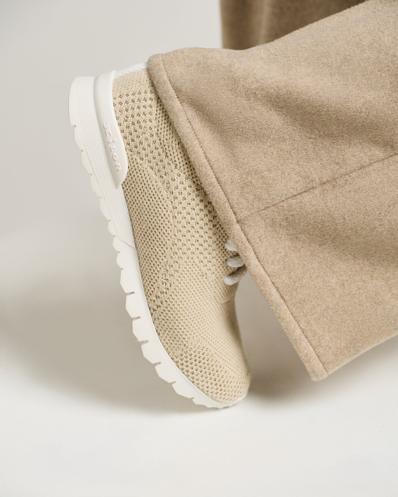 “FIT”TRAINERS IN CREAM WHITE CASHMERE-KNIT