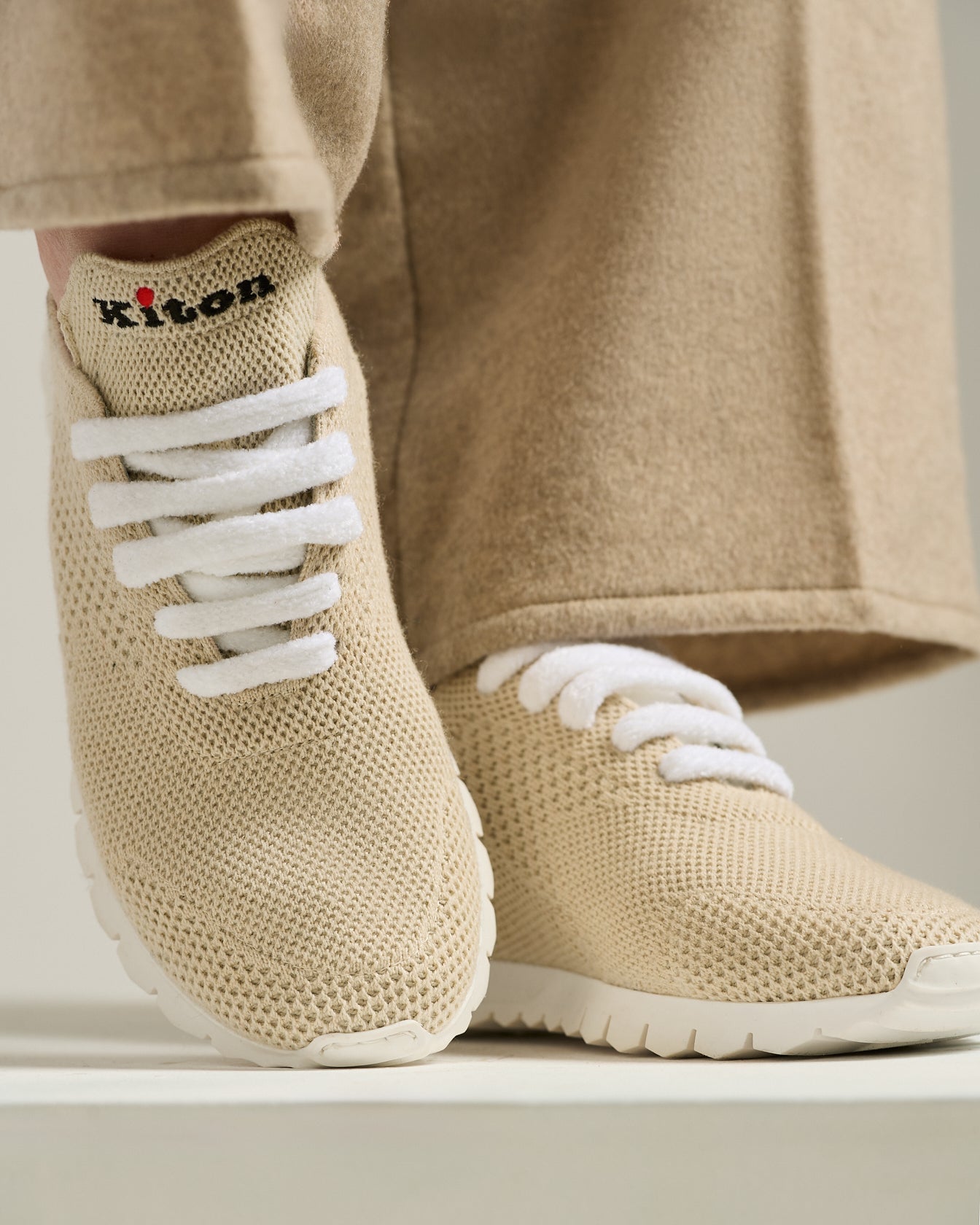 “FIT”TRAINERS IN CREAM WHITE CASHMERE-KNIT