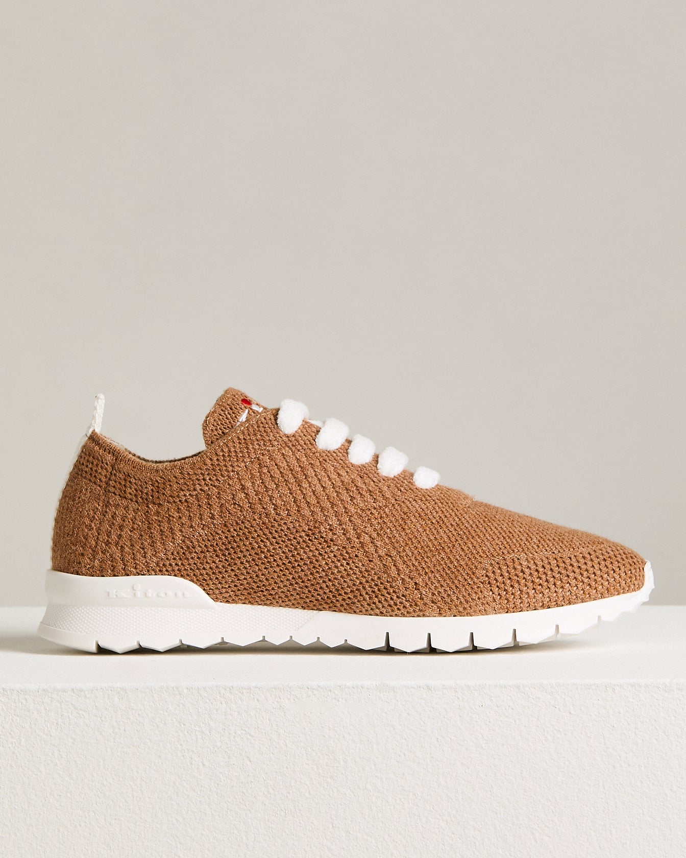 women's “fit” trainers in rust cashmere-knit