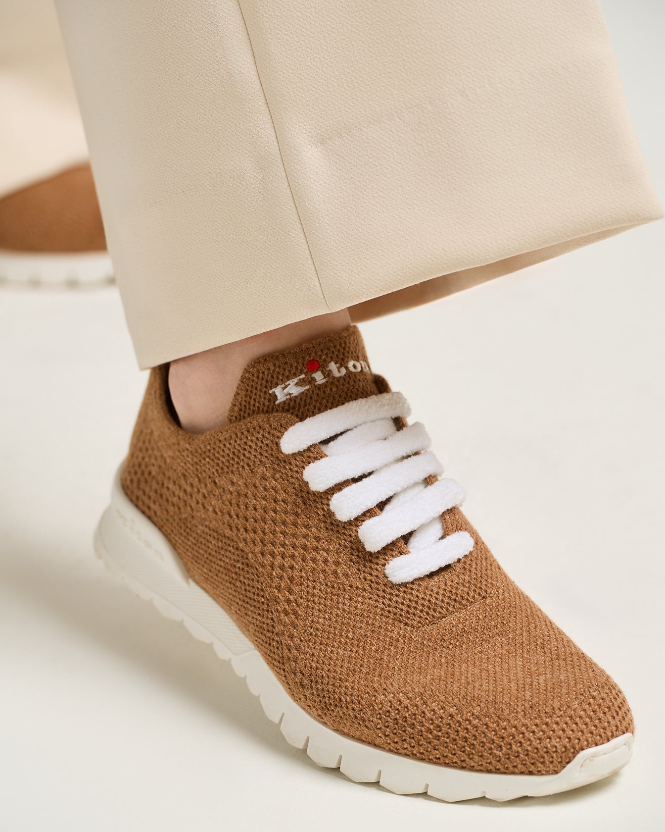 “FIT” TRAINERS IN RUST CASHMERE-KNIT