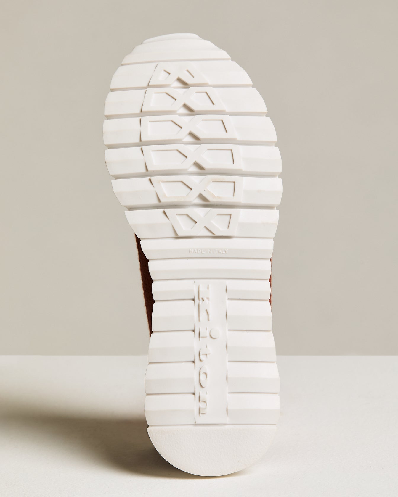 “FIT” TRAINERS IN BEIGE CASHMERE-KNIT