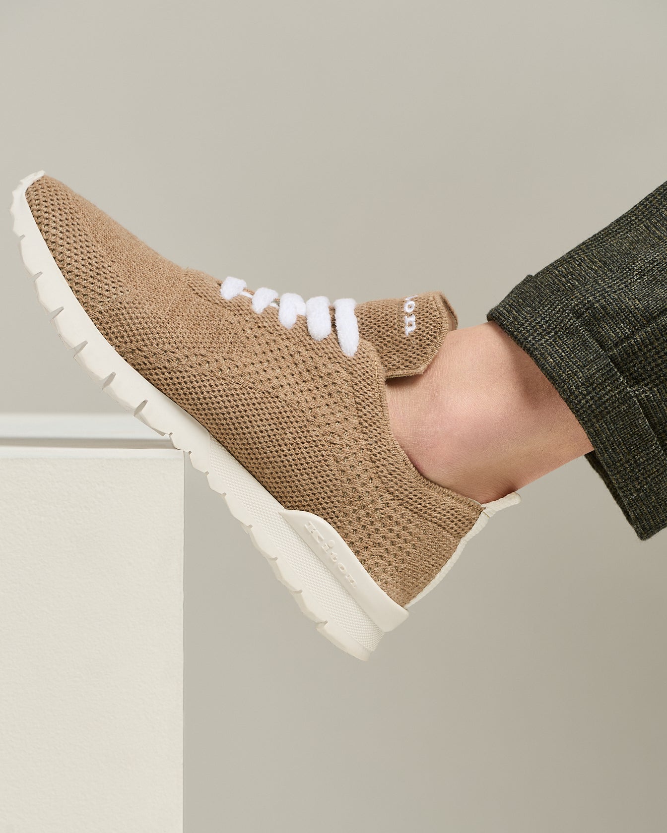 FIT BEIGE CASHMERE SNEAKERS