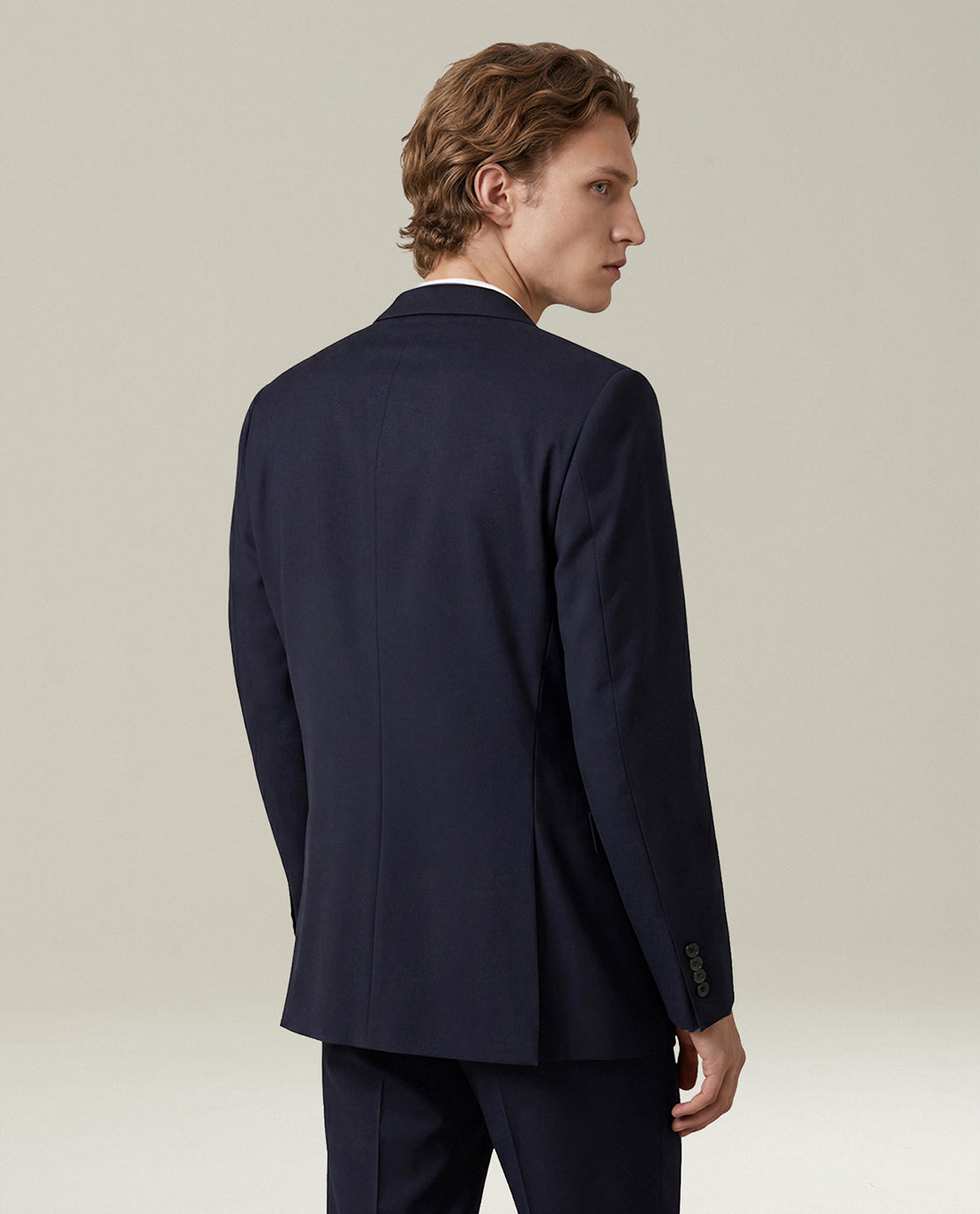 NAVY BLUE 14-MICRON WOOL SUIT WITH NATURAL SHOULDERS
