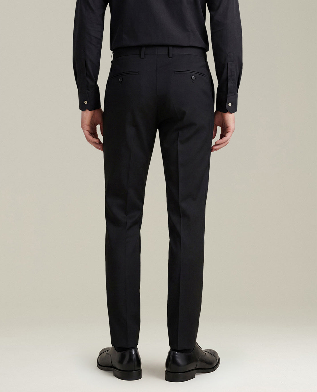 BLACK 14-MICRON WOOL SUIT WITH NATURAL SHOULDERS
