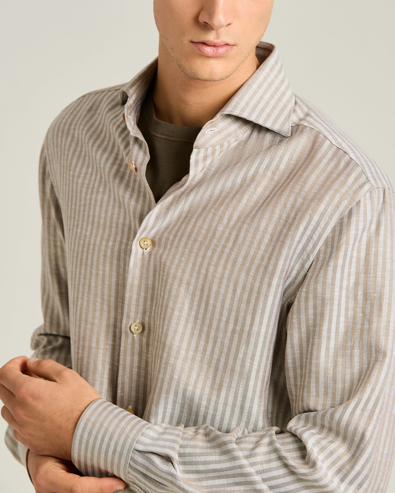 COTTON AND LINEN SHIRT WITH FINE STRIPED PATTERN
