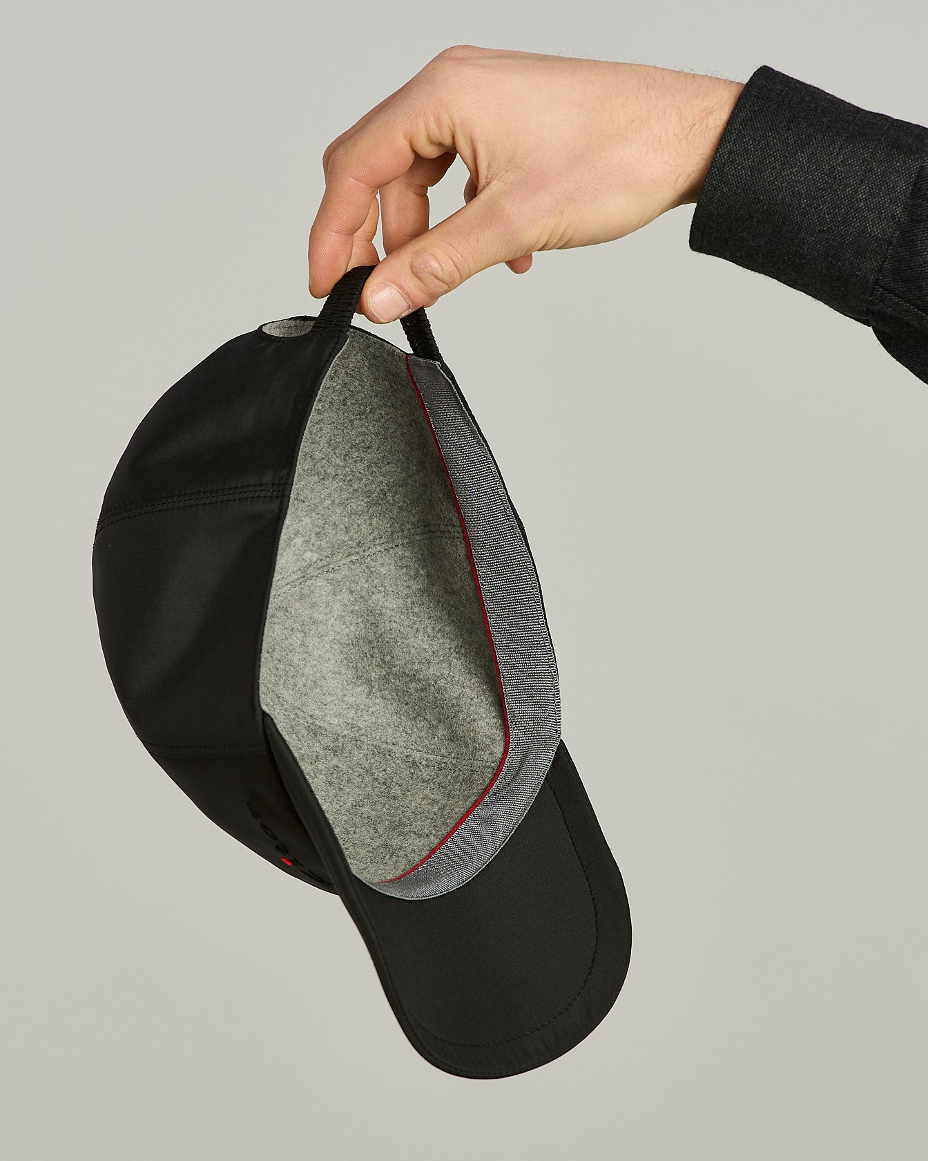 NAVY BLUE TECHNICAL FABRIC BASEBALL CAP