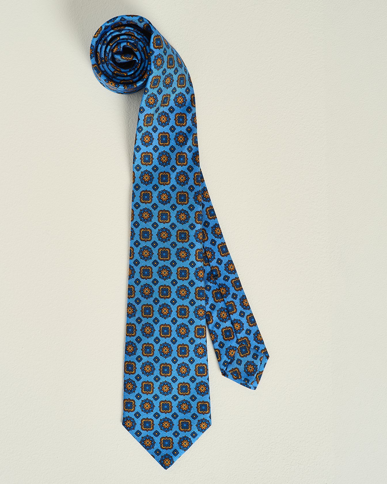 PATTERNED SILK TIE