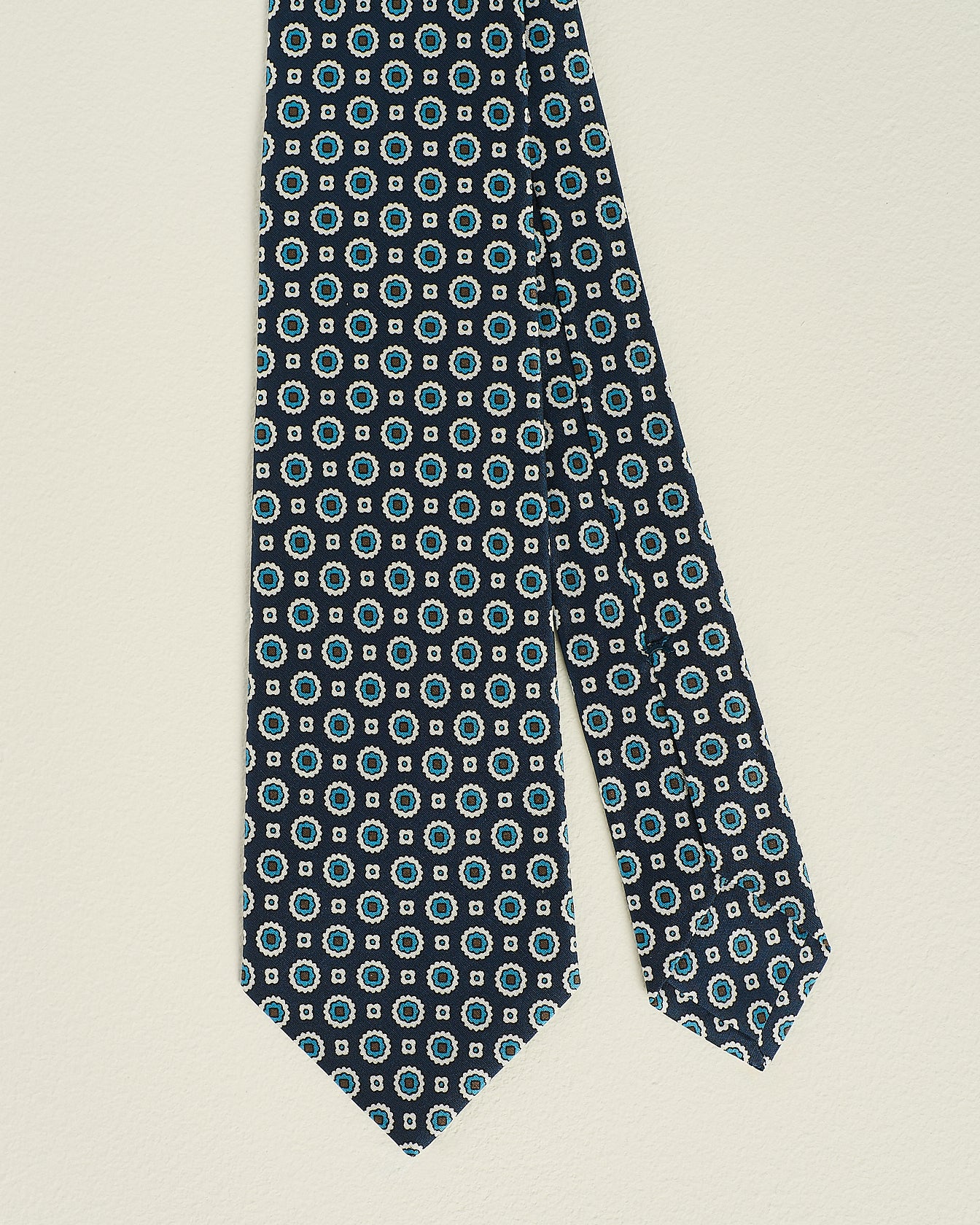 PATTERNED SILK TIE