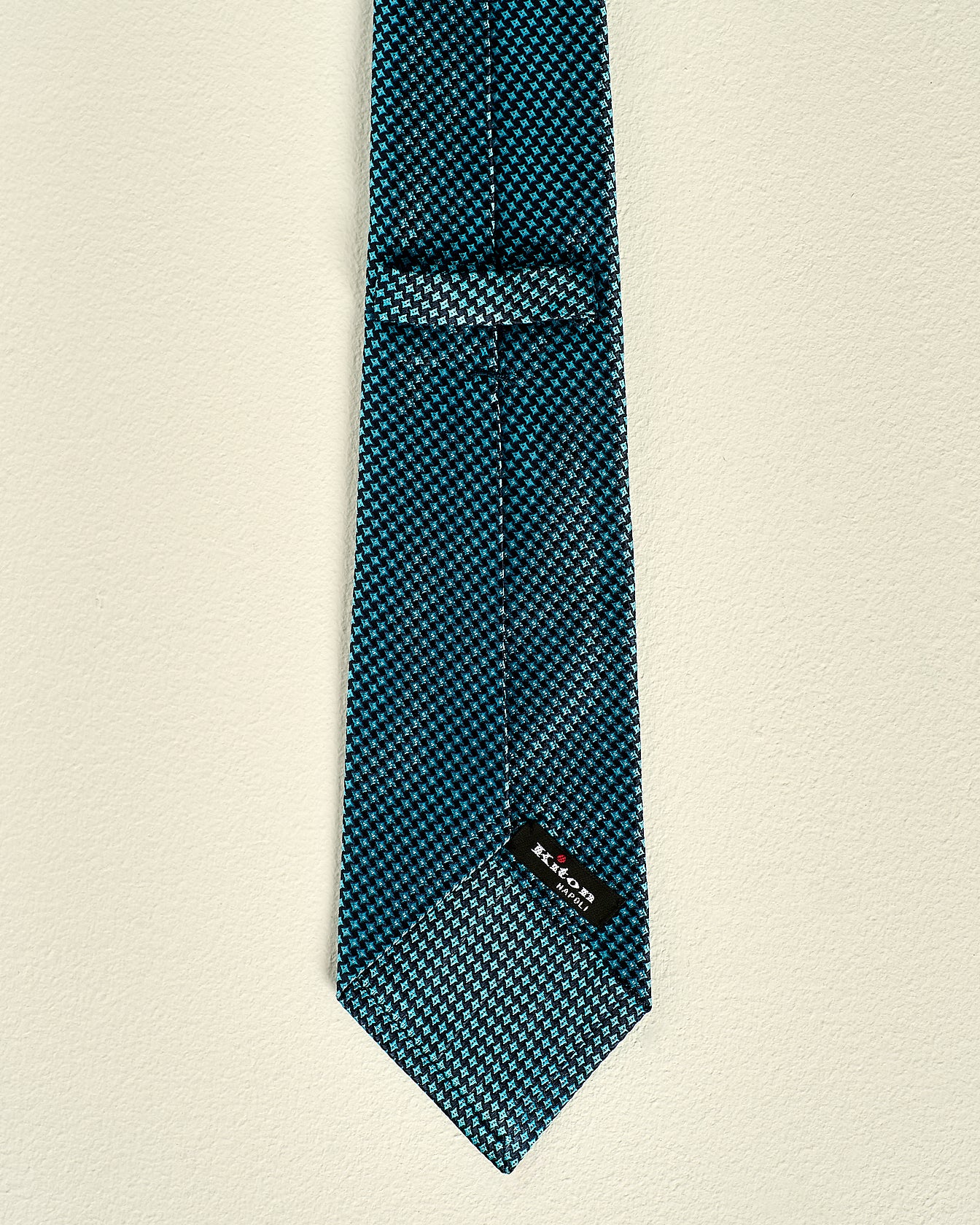 PATTERNED SILK TIE