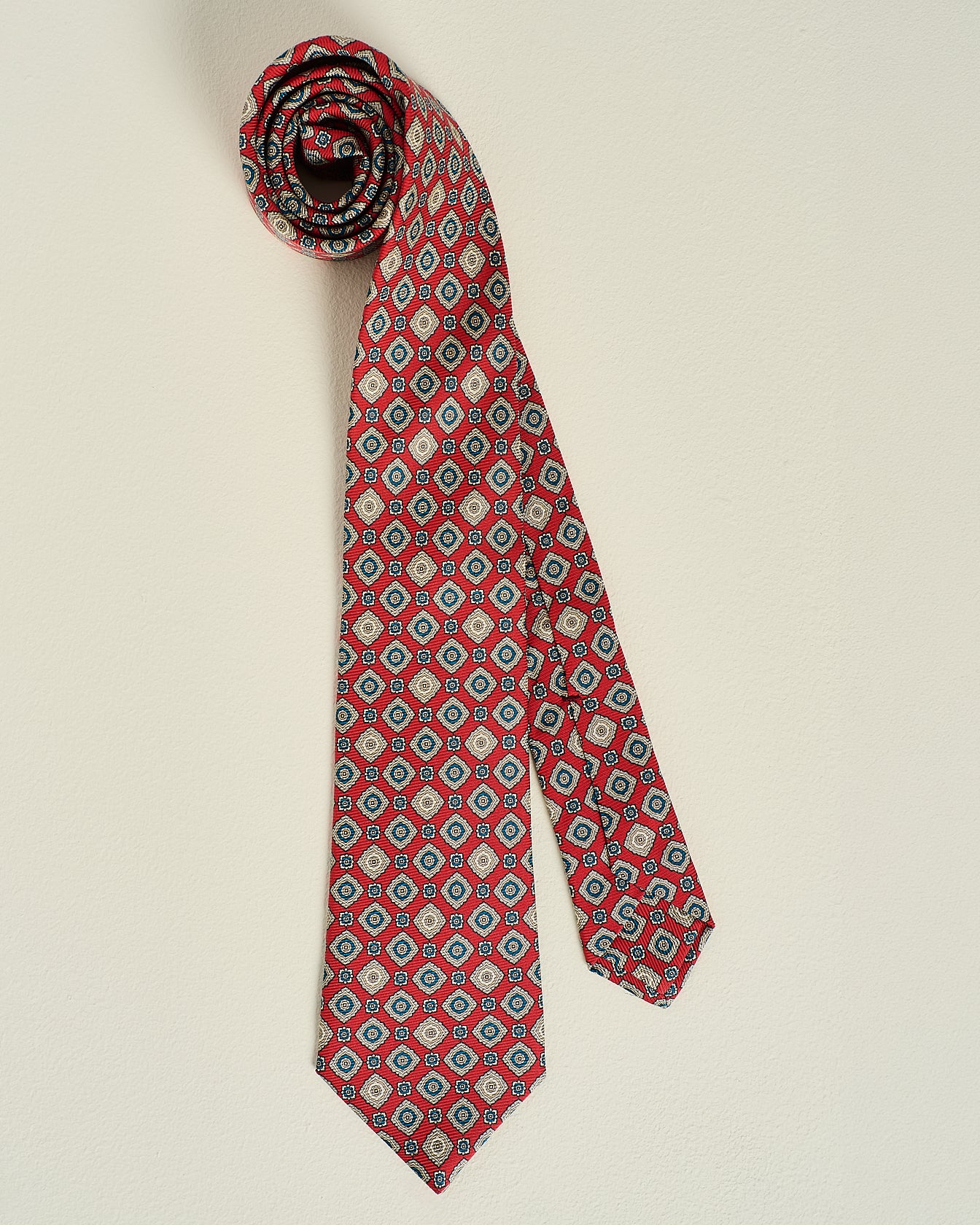 PATTERNED SILK TIE