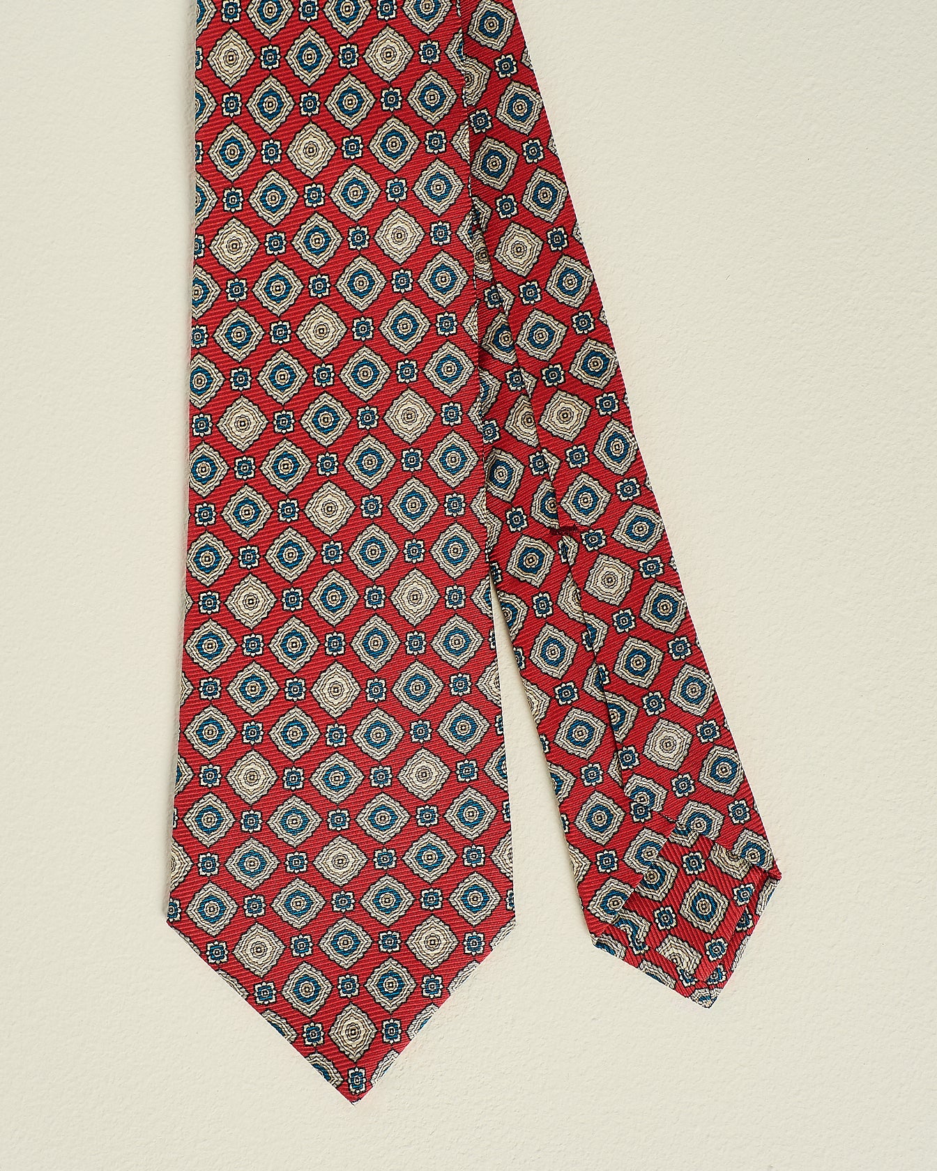 PATTERNED SILK TIE
