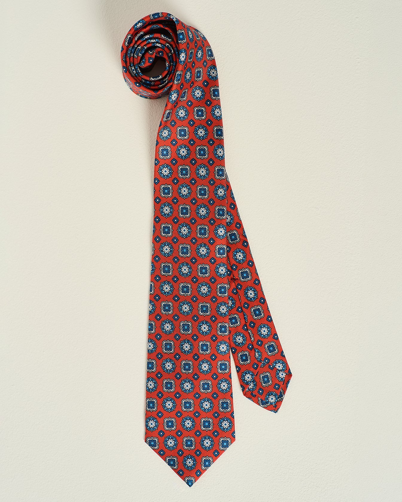 PATTERNED SILK TIE
