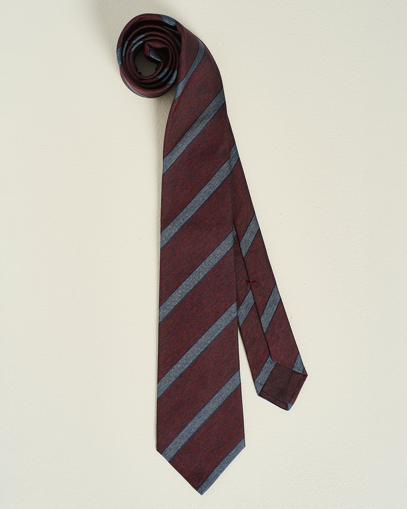PATTERNED SILK TIE