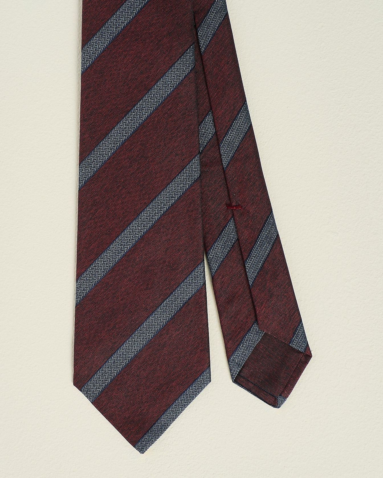 PATTERNED SILK TIE