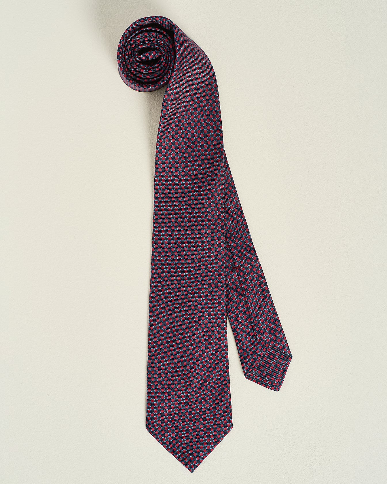 PATTERNED SILK TIE