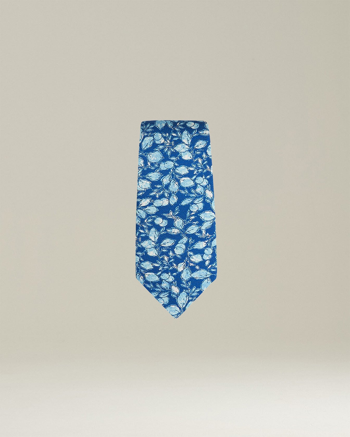 PATTERNED SILK TIE