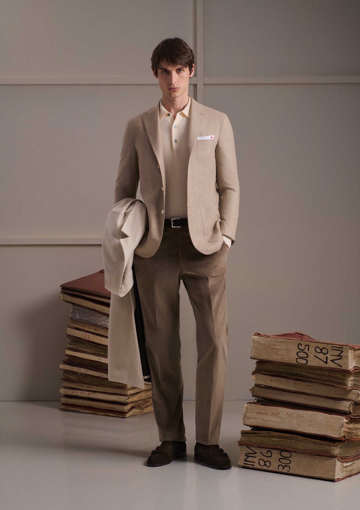 TAILORED CASHMERE JACKET WITH PATCH POCKETS