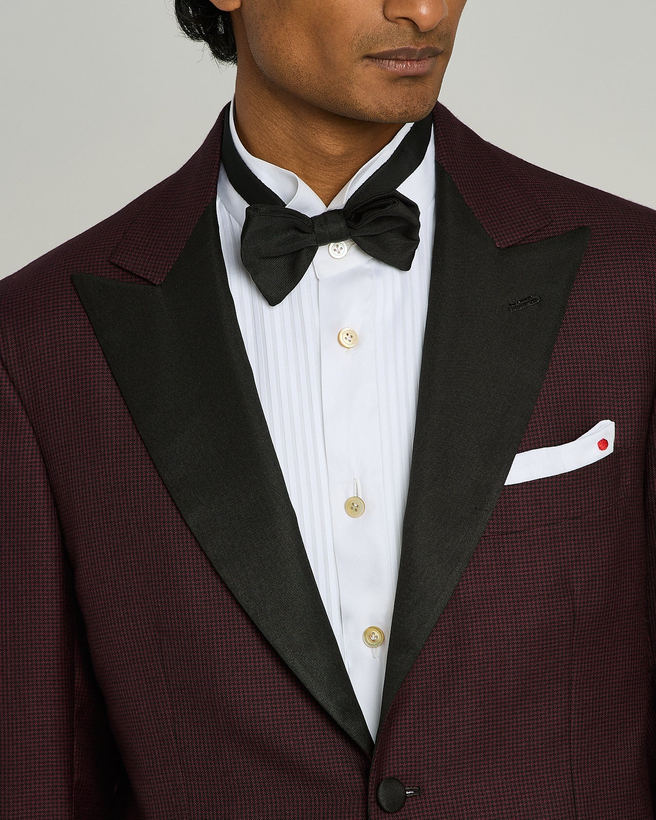 CASHMERE TUXEDO JACKET WITH BURGUNDY MICRO PATTERN AND SATIN LAPELS