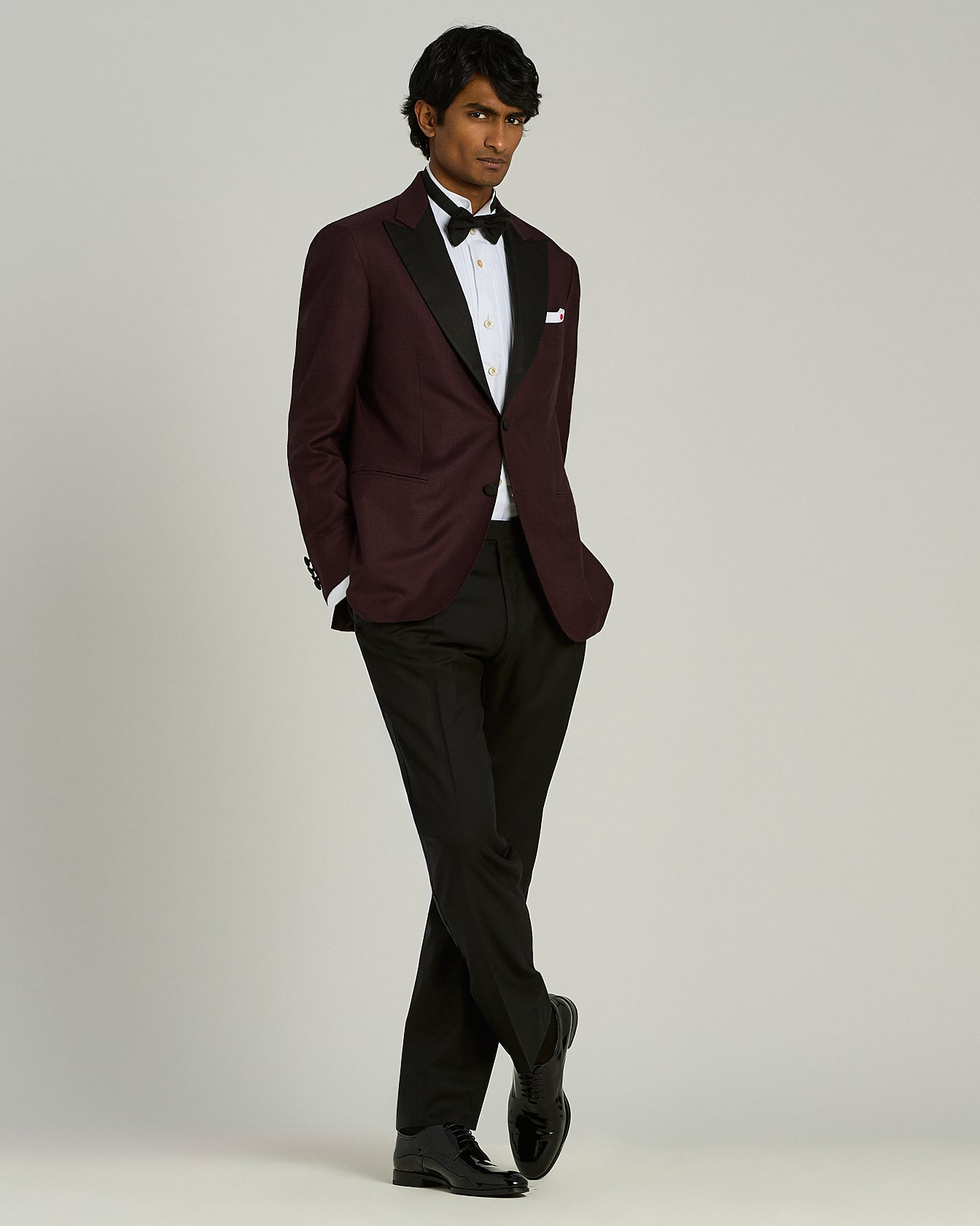 CASHMERE TUXEDO JACKET WITH BURGUNDY MICRO PATTERN AND SATIN LAPELS