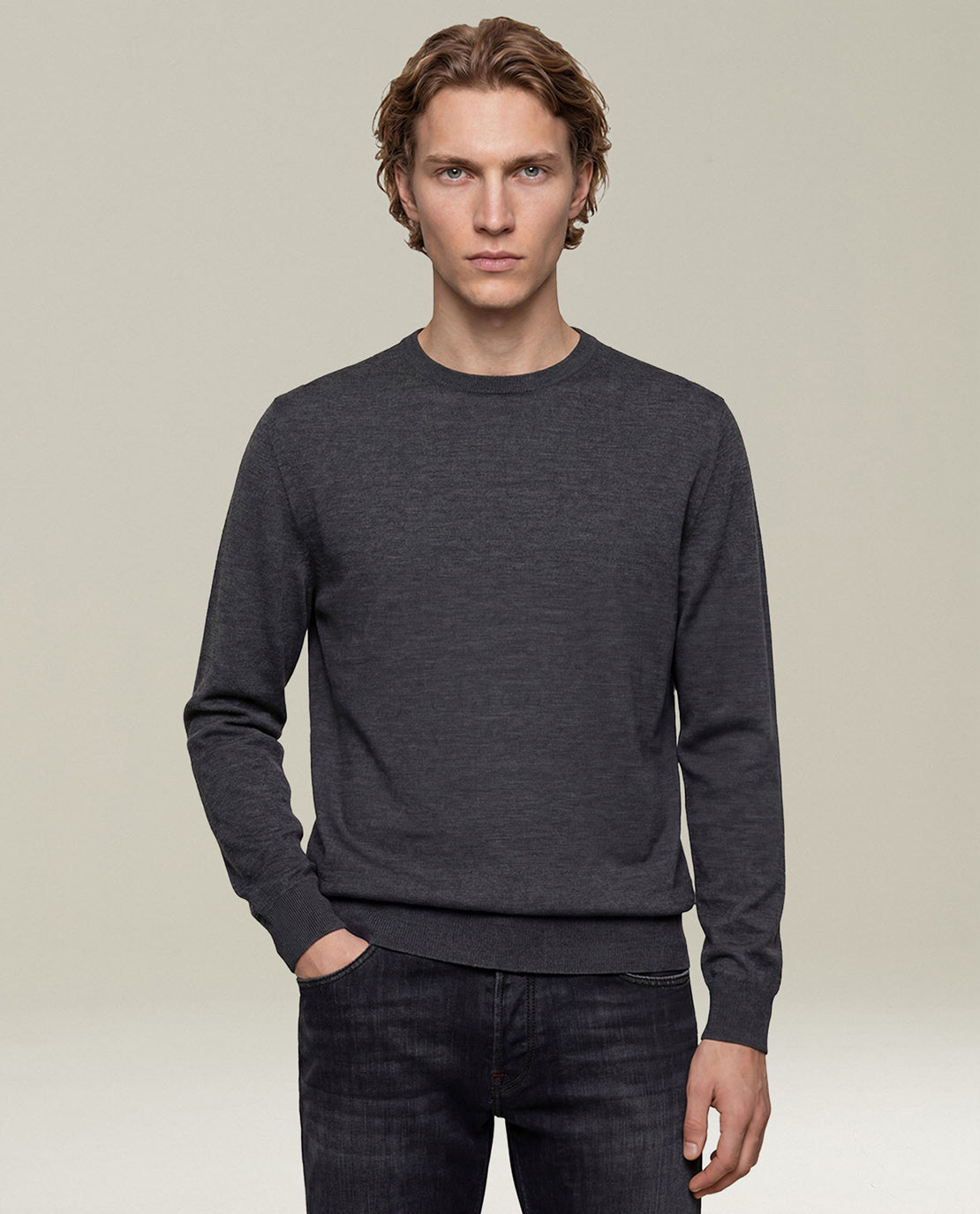 CHARCOAL GREY 14-MICRON WOOL CREW-NECK SWEATER