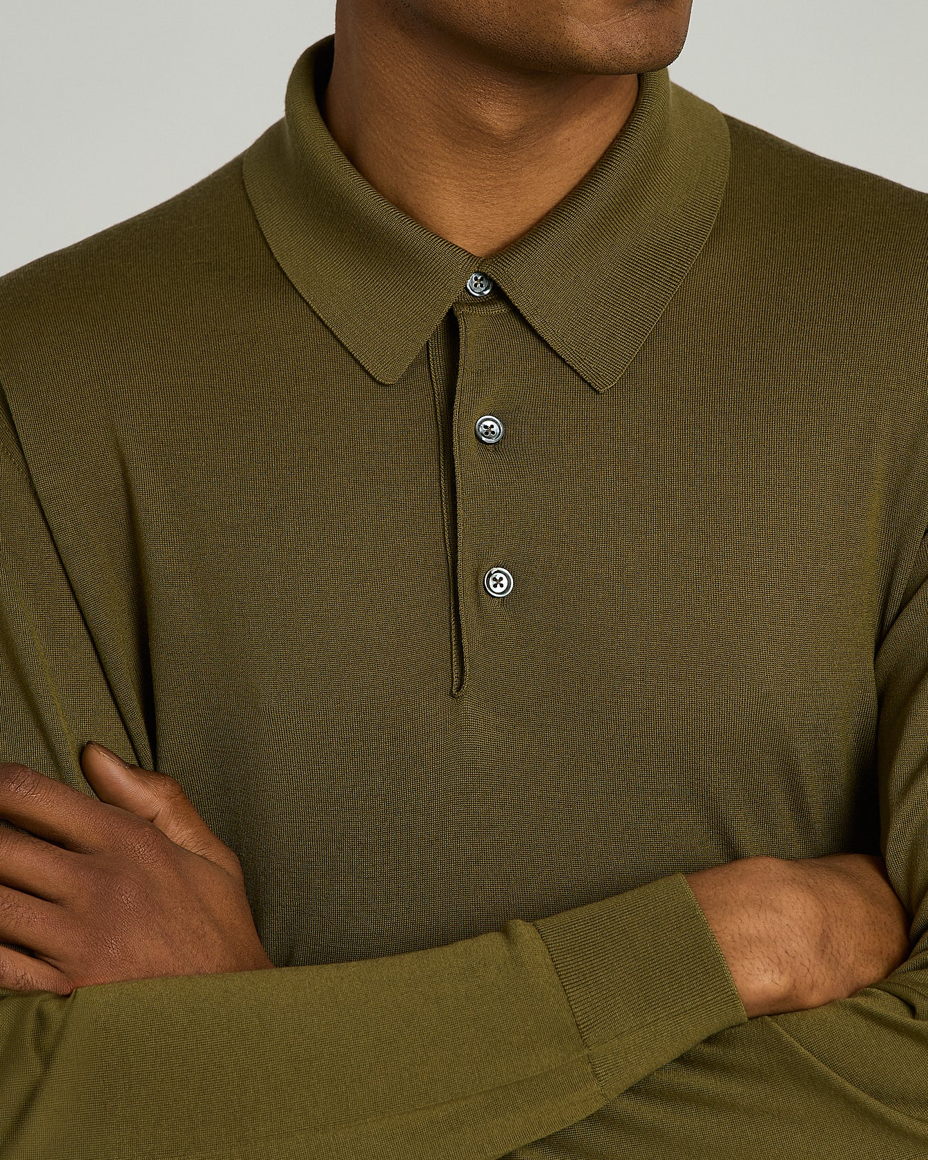 OLIVE GREEN EXTRA FINE WOOL LONG-SLEEVED POLO SHIRT