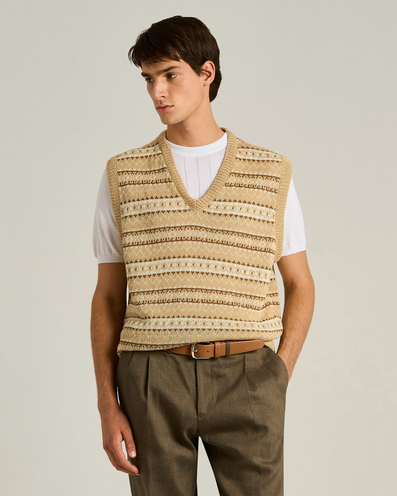PURE LINEN V-NECK SWEATER VEST