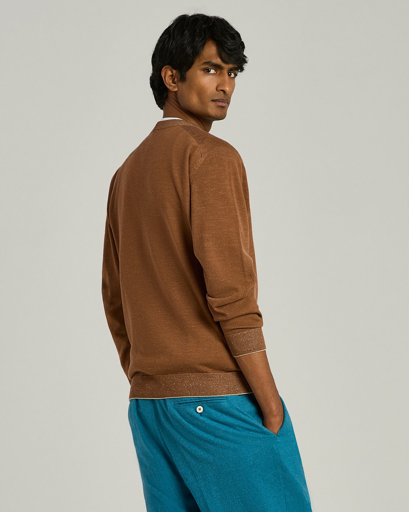 PURE VIRGIN WOOL CREW NECK SWEATER