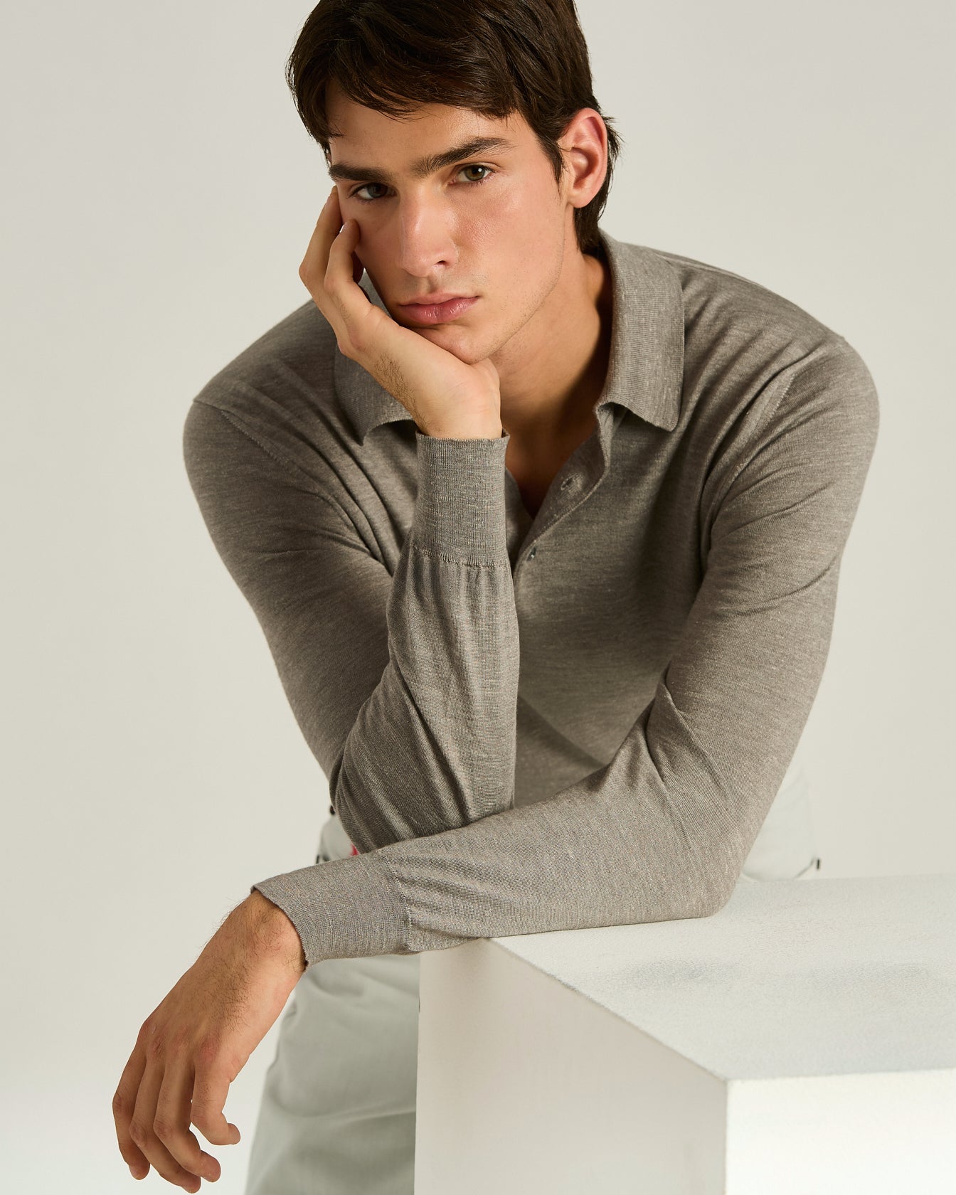 Men's lightweight knit long-sleeved bright grey polo shirt | Kiton